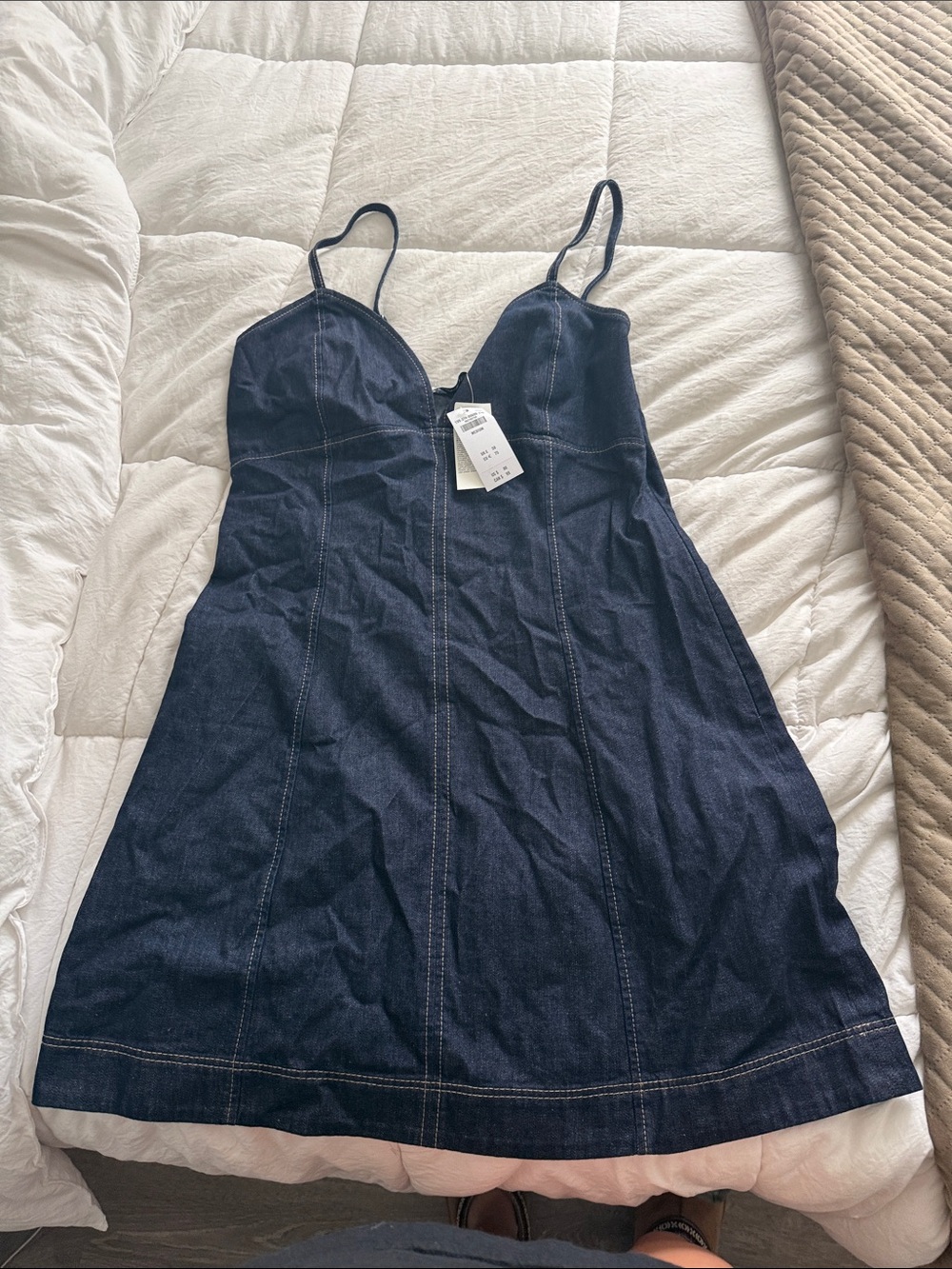 Sweetheart denim mini dress - Picture 3 of 3